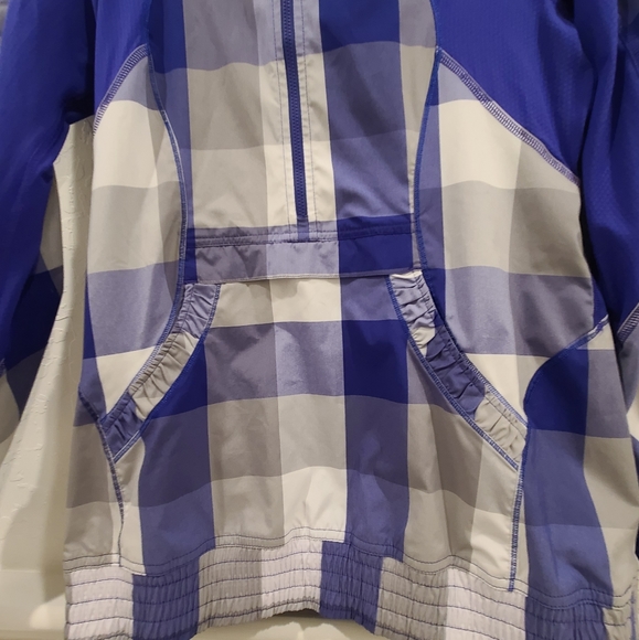 Lululemon Windbreaker  - Waterproof - Picture 4 of 5